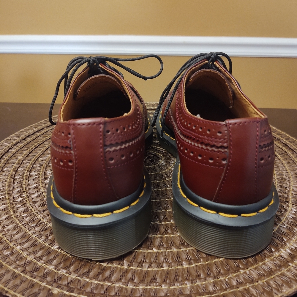 Dr Martens Brogue Wingtip Lace Up Women's Shoes Leather Cherry Maroon Size 8 - Picture 4 of 7